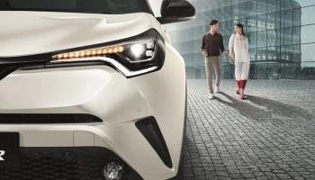 ข่าว(ไม่)ด่วน Toyota ตัดรุ่นย่อย C-HR 1.8 เบนซินเหลือแต่ไฮบริด 2 รุ่นเริ่มต้น 1.069 ล้านบาท