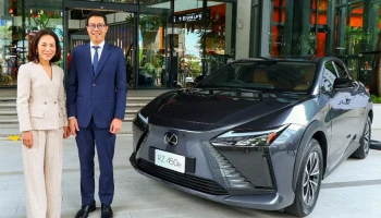 LEXUS จับมือ EM DISTRICT แจกรถยนต์ไฟฟ้า RZ 450e Luxury ให้กับสุดยอดนักช้อปที่มียอด Top Spender