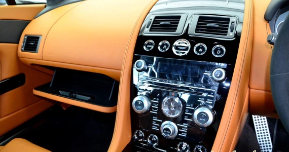 รูปภาพ แอสตัน มาร์ติน Aston Martin Vantage S ปี 2014