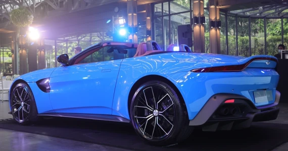 รูปภาพ แอสตัน มาร์ติน Aston Martin Vantage Roadster ปี 2021