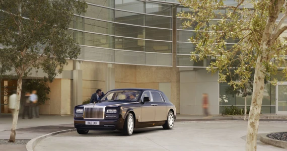 รูปภาพ โรลส์-รอยซ์ Rolls-Royce-Phantom Series II LWB-ปี 2012