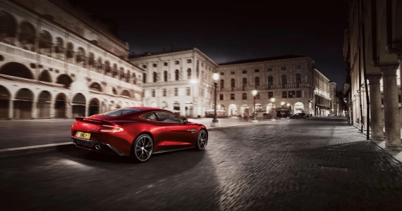 รูปภาพ แอสตัน มาร์ติน Aston Martin Vanquish Coupe ปี 2013