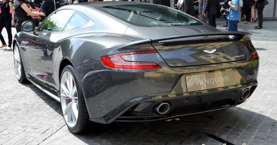 รูปภาพ แอสตัน มาร์ติน Aston Martin Vanquish Coupe ปี 2013