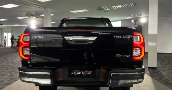 รูปภาพ โตโยต้า Toyota Revo Double Cab Prerunner 2x4 2.4 High AT ปี 2022