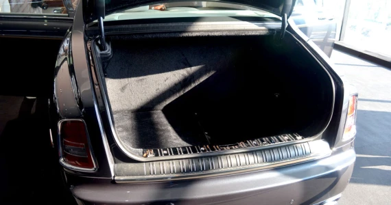 รูปภาพ โรลส์-รอยซ์ Rolls-Royce-Phantom Series II LWB-ปี 2012