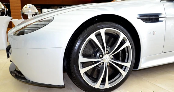 รูปภาพ แอสตัน มาร์ติน Aston Martin Vantage S ปี 2014