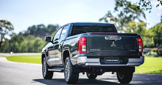 รูปภาพ มิตซูบิชิ Mitsubishi Triton Double Cab Plus 2.4 ULTRA AT ปี 2023