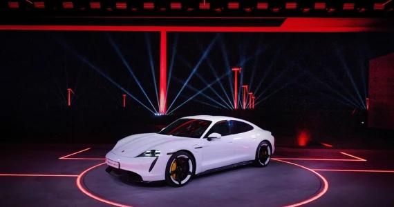 รูปภาพ ปอร์เช่ Porsche Taycan Turbo S ปี 2020