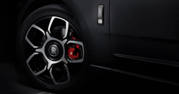 รูปภาพ โรลส์-รอยซ์ Rolls-Royce-Cullinan Black Badge-ปี 2020
