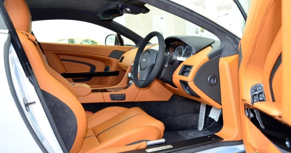 รูปภาพ แอสตัน มาร์ติน Aston Martin Vantage S ปี 2014