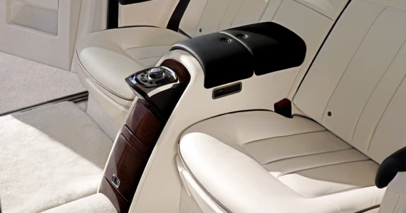รูปภาพ โรลส์-รอยซ์ Rolls-Royce-Phantom Series II LWB-ปี 2012