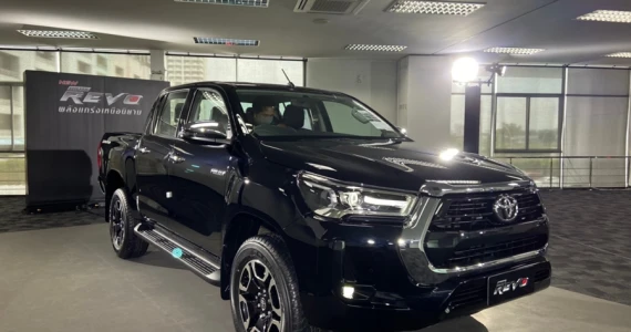 รูปภาพ โตโยต้า Toyota Revo Double Cab 4x4 2.4 Mid ปี 2022
