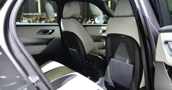 รูปภาพ แลนด์โรเวอร์ Land Rover-Range Rover Velar HSE-ปี 2017