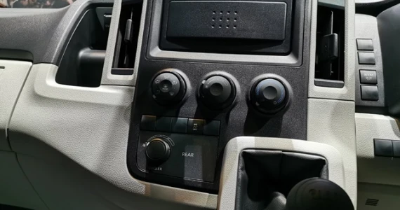 รูปภาพ โตโยต้า Toyota Commuter 2.8 MT ปี 2019