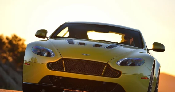 รูปภาพ แอสตัน มาร์ติน Aston Martin Vantage S ปี 2014