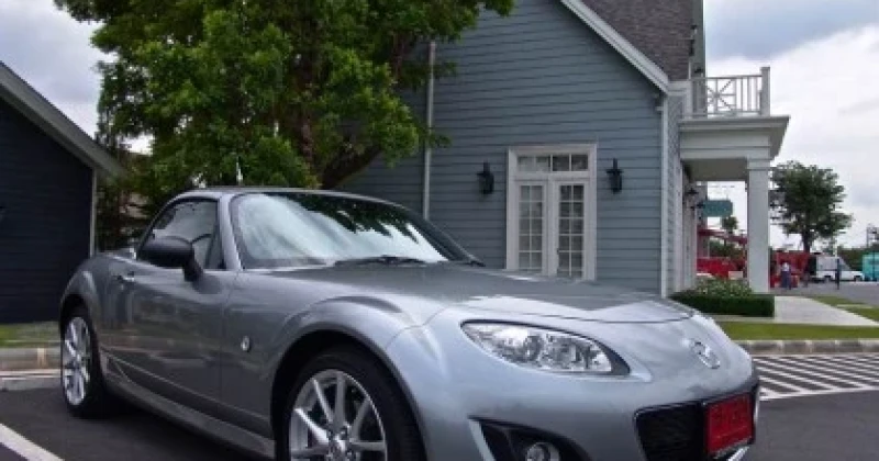 รีวิว MAZDA MX-5 Roadster ระดับตำนานที่ขับสนุกที่สุด รีวิว MAZDA MX-5 Roadster ระดับตำนานที่ขับสนุกที่สุด